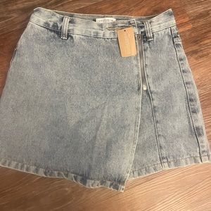 Denim skort NWT